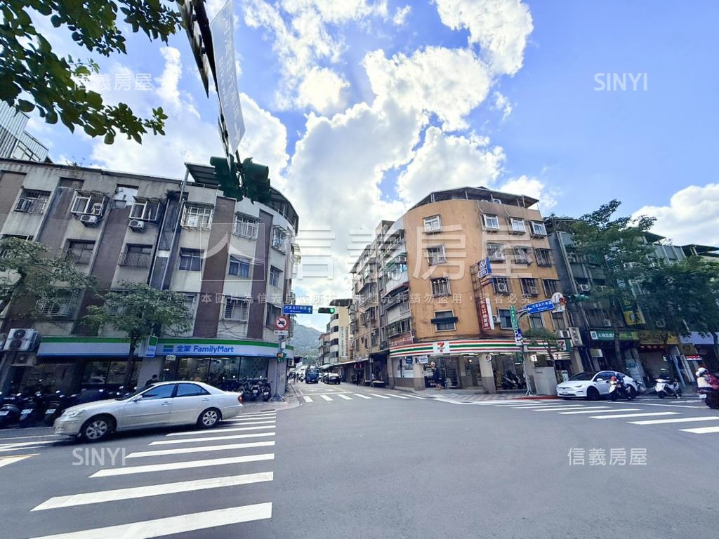 面朝恆光公園電梯三房車位房屋室內格局與周邊環境