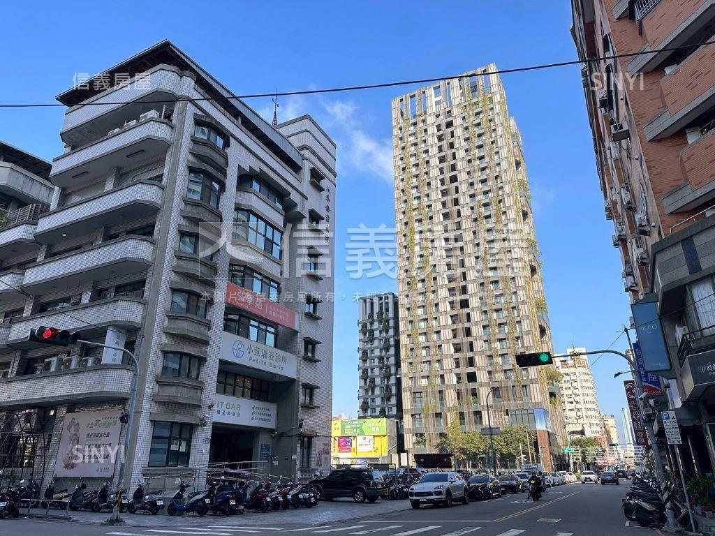 近大墩家樂福華廈三房車位房屋室內格局與周邊環境