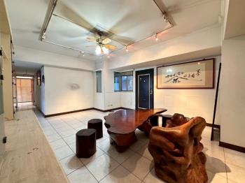 近大墩家樂福華廈三房車位