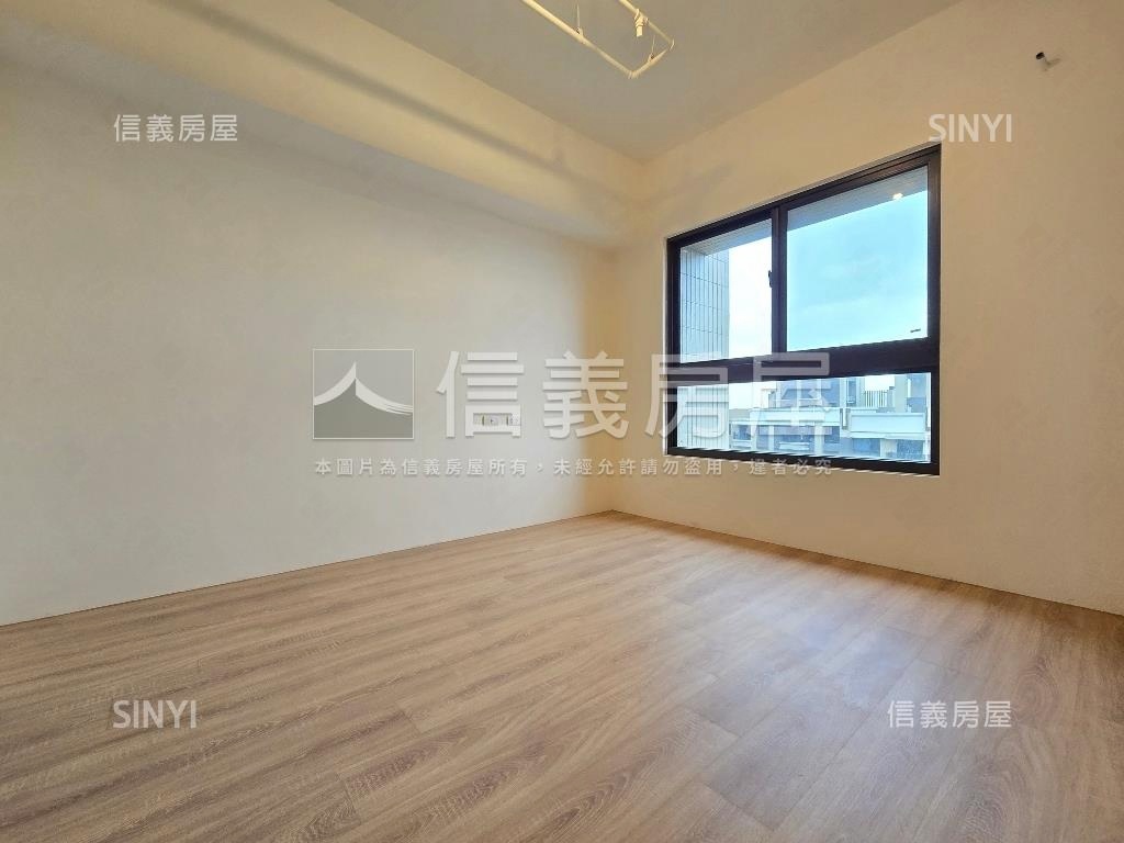 高樓視野遼闊文華三房車位房屋室內格局與周邊環境