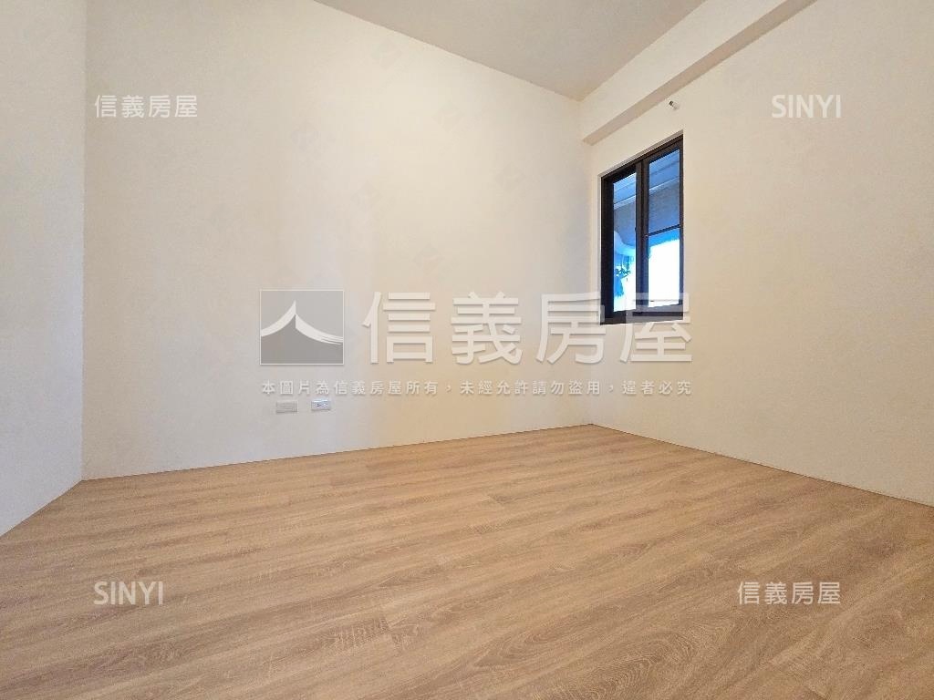 高樓視野遼闊文華三房車位房屋室內格局與周邊環境