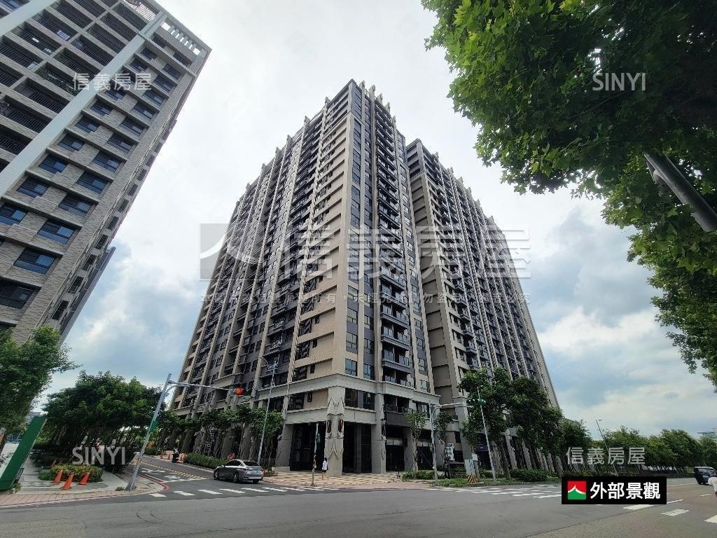 高樓視野遼闊文華三房車位房屋室內格局與周邊環境