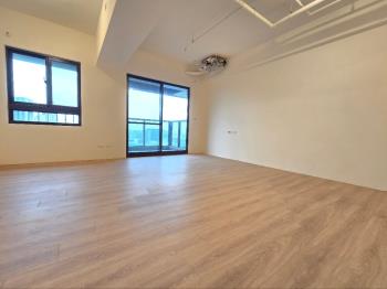 高樓視野遼闊文華三房車位