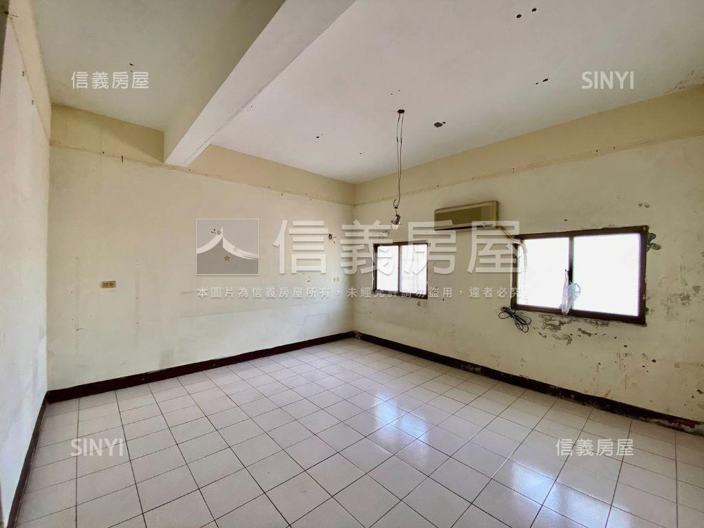 西屯大面寬臨路透店房屋室內格局與周邊環境