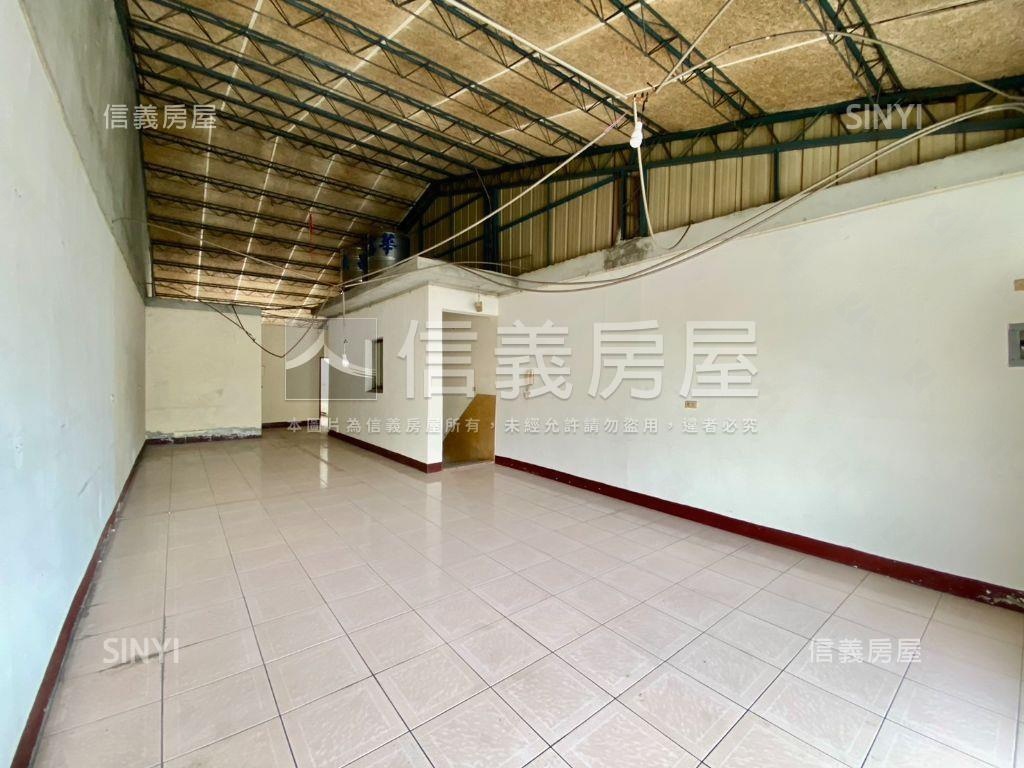 西屯大面寬臨路透店房屋室內格局與周邊環境