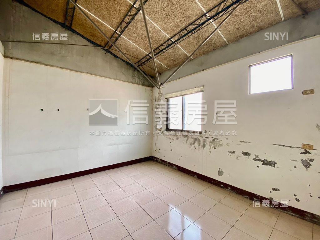 西屯大面寬臨路透店房屋室內格局與周邊環境