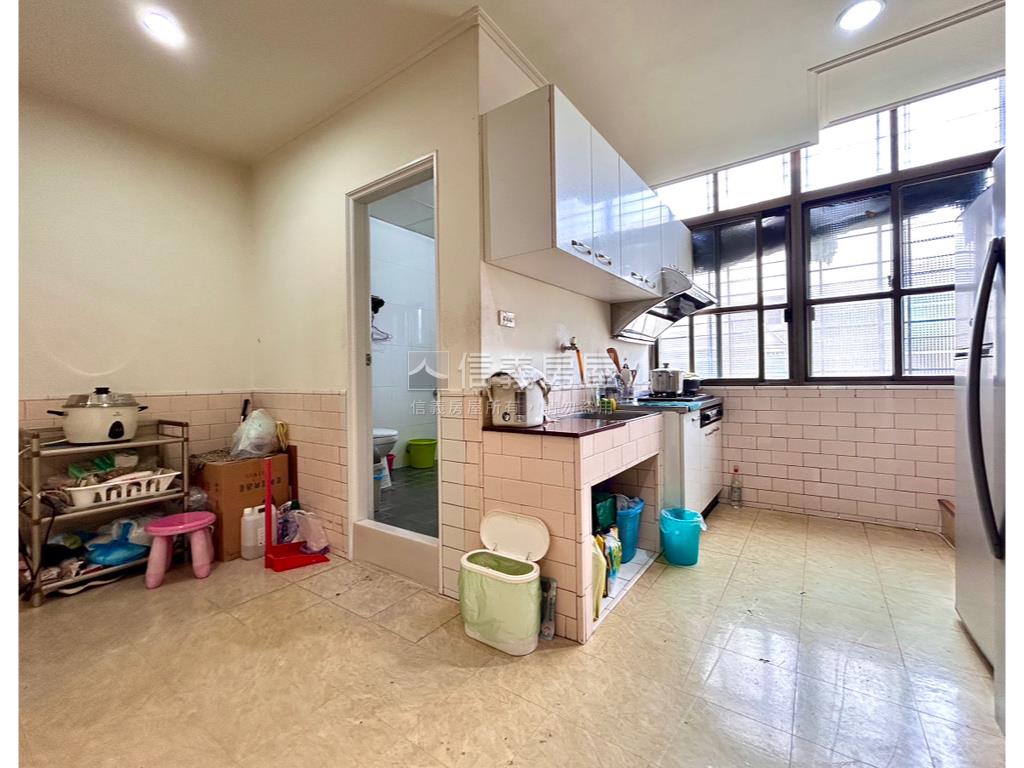 建工商圈．正路商住透店房屋室內格局與周邊環境