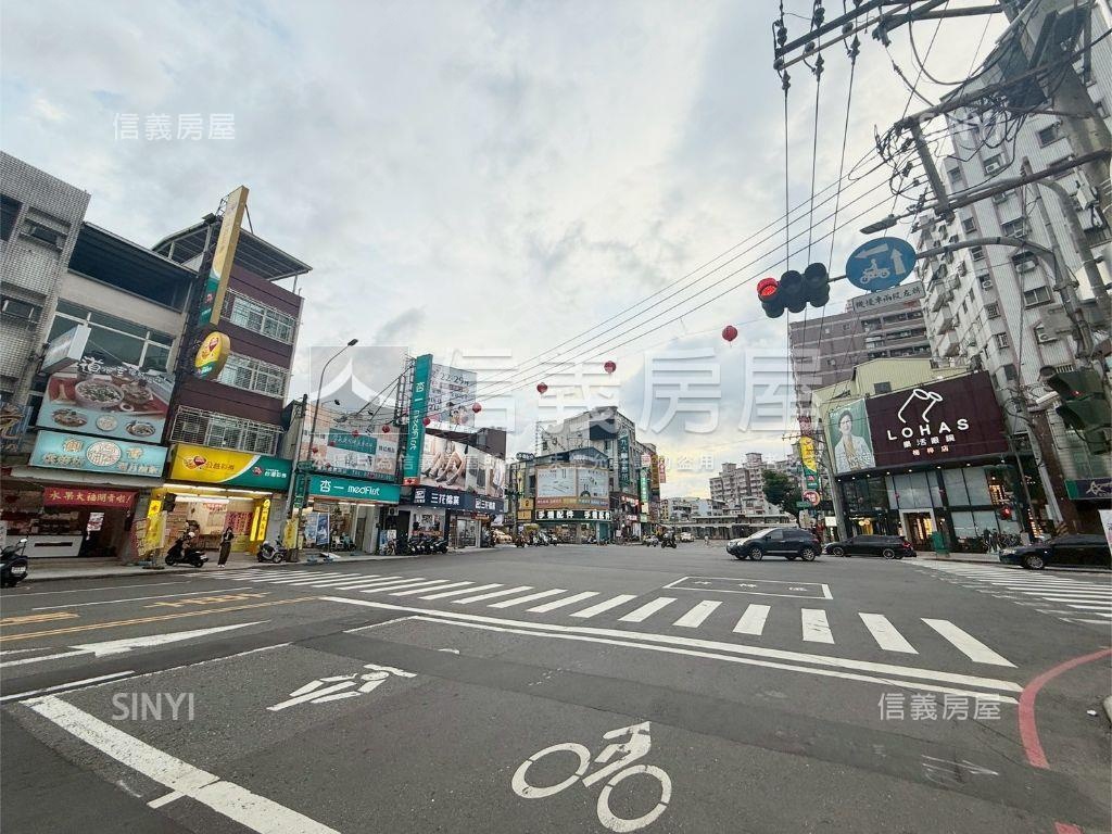 楠梓火車站燙金店面房屋室內格局與周邊環境