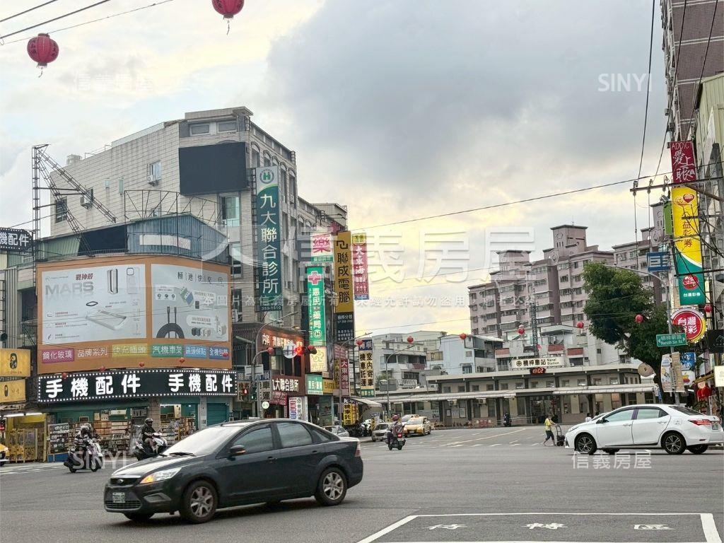 楠梓火車站燙金店面房屋室內格局與周邊環境