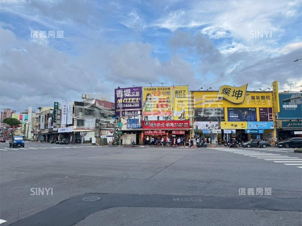 楠梓火車站燙金店面房屋室內格局與周邊環境