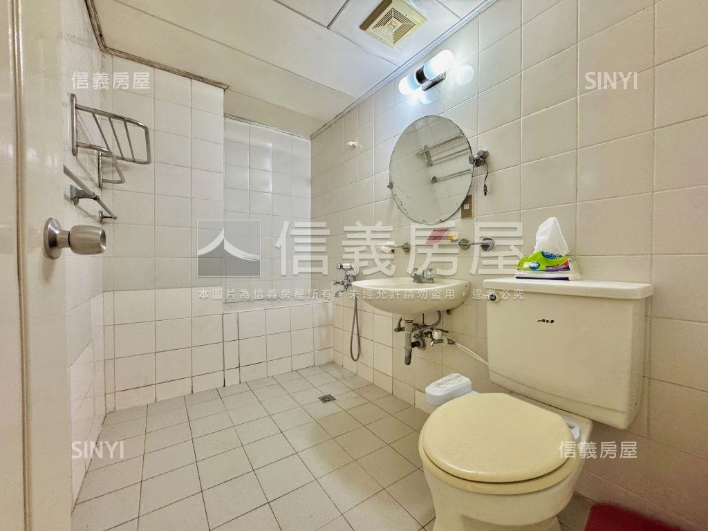 南工街國泰社區型傳統車墅房屋室內格局與周邊環境