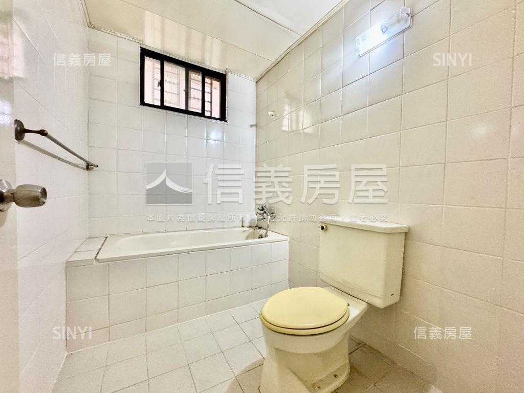 南工街國泰社區型傳統車墅房屋室內格局與周邊環境