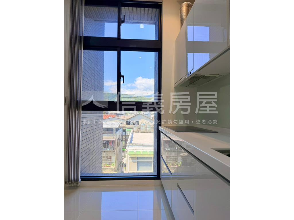 承璽集美挑高２房房屋室內格局與周邊環境