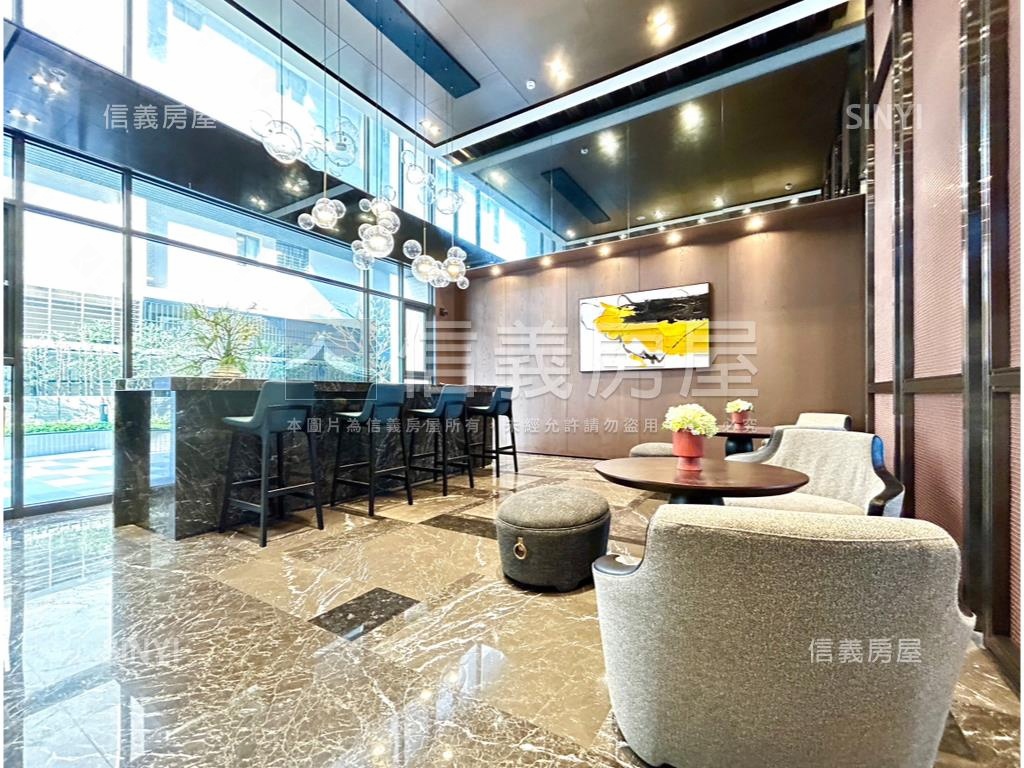 星公園全新面寬店面平車房屋室內格局與周邊環境