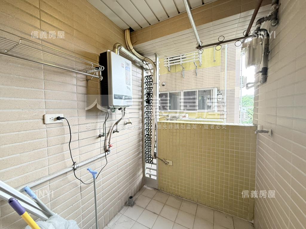 景觀班芙戀人稀有３房車位房屋室內格局與周邊環境