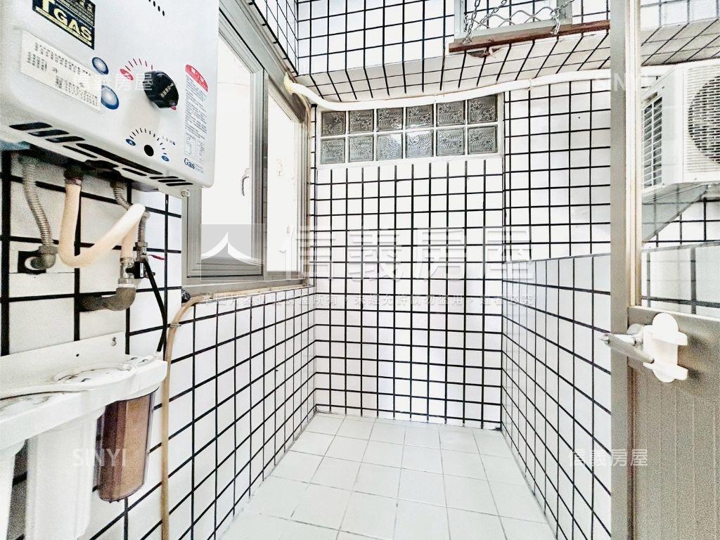 西屯Ａ＋Ｕ精緻美屋房屋室內格局與周邊環境