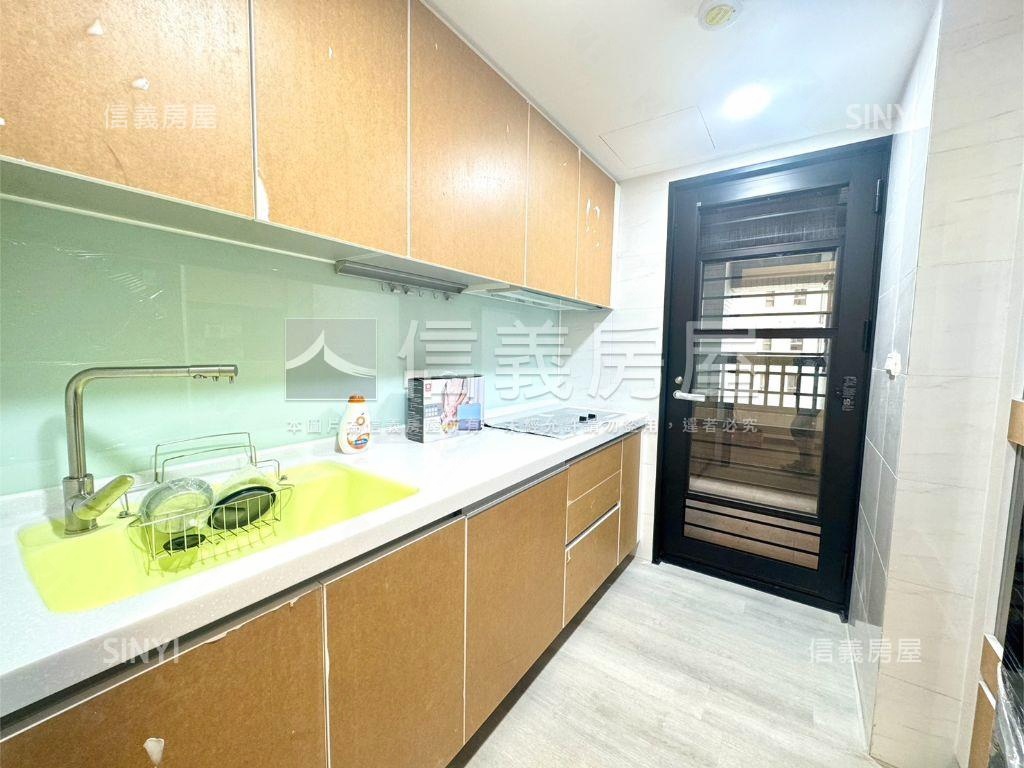 全新未住面康橋３房平車房屋室內格局與周邊環境