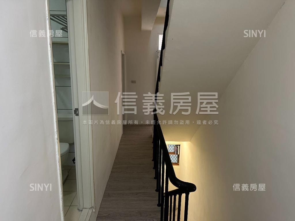 低總價中科門前好停車透天房屋室內格局與周邊環境