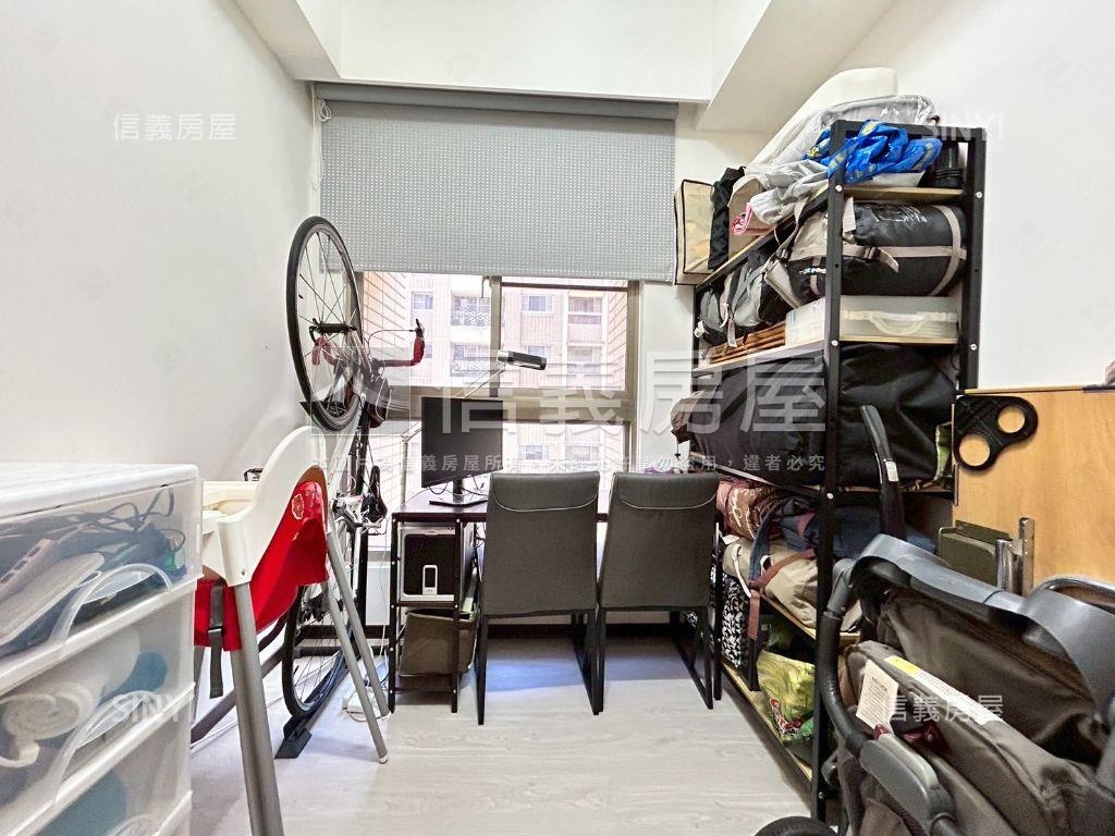 長虹大鎮●美妝兩房帶車位房屋室內格局與周邊環境
