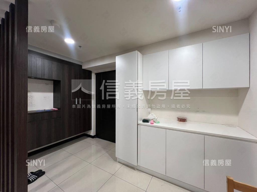 勝美樹美裝潢邊間三房車位房屋室內格局與周邊環境