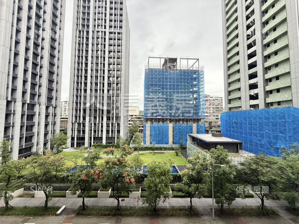 ◆將捷旅闊稀有２房車位◆房屋室內格局與周邊環境