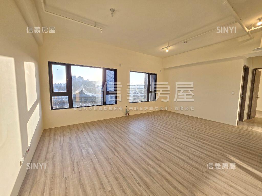 画世代稀有Ａ棟附車位房屋室內格局與周邊環境