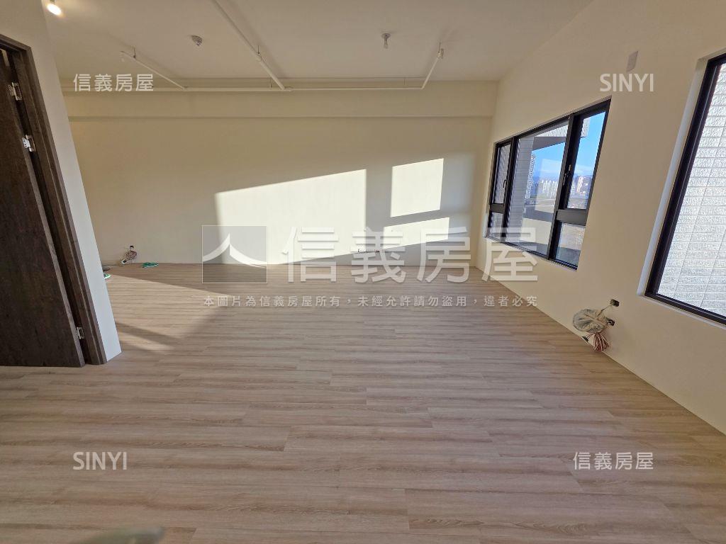 画世代稀有Ａ棟附車位房屋室內格局與周邊環境