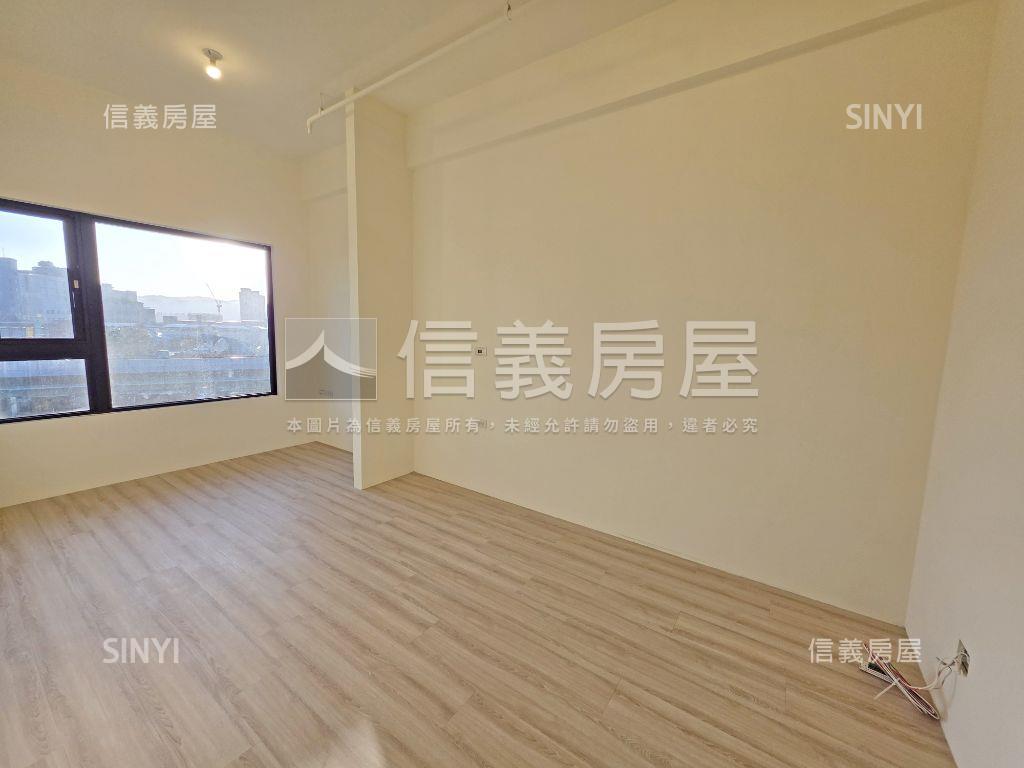 画世代稀有Ａ棟附車位房屋室內格局與周邊環境