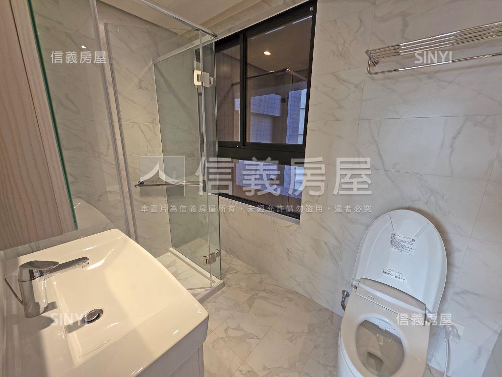 画世代稀有Ａ棟附車位房屋室內格局與周邊環境