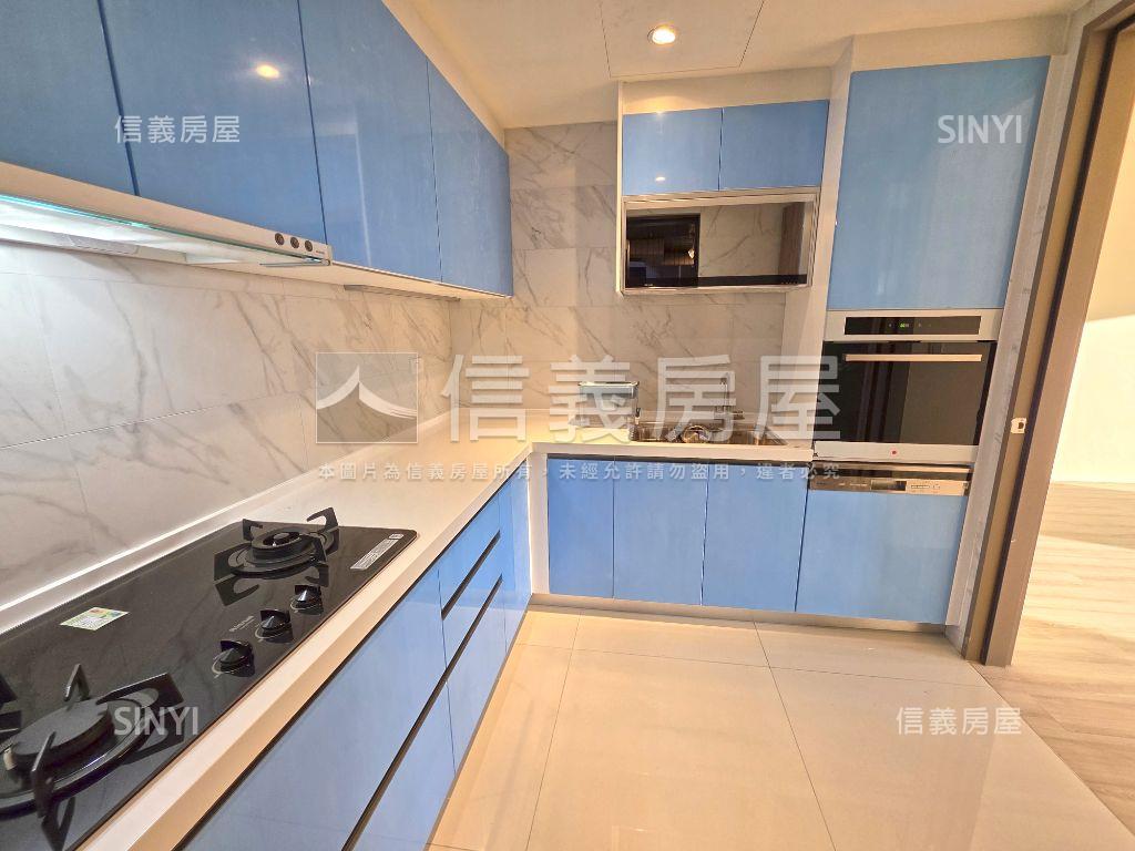 画世代稀有Ａ棟附車位房屋室內格局與周邊環境