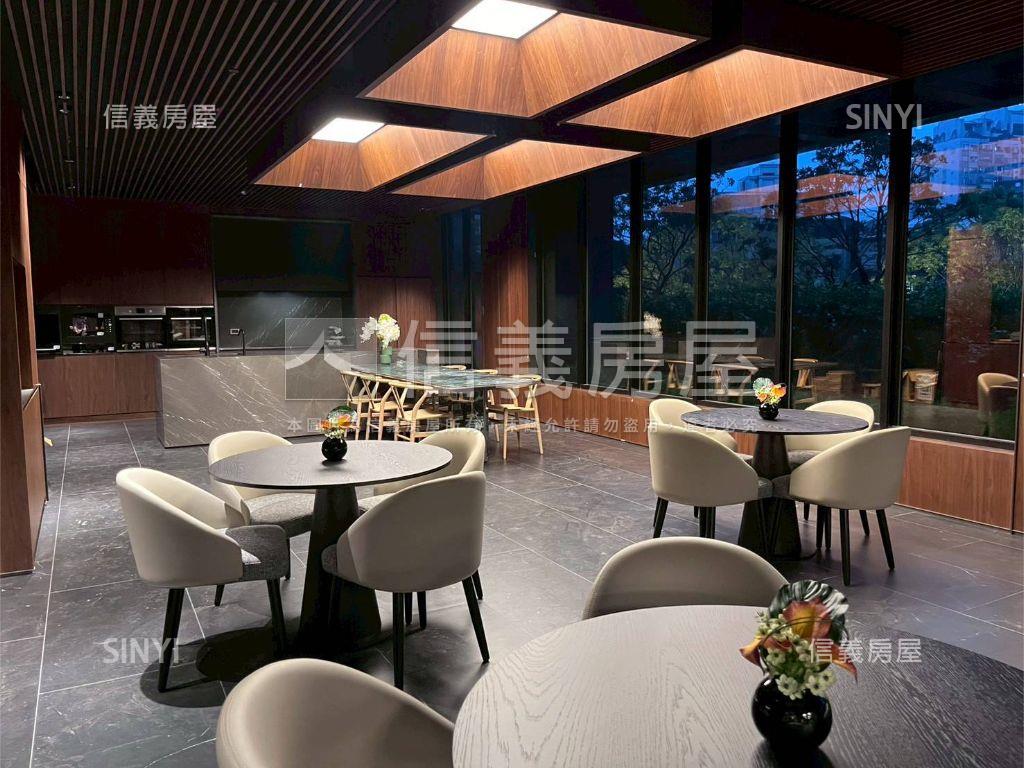 画世代稀有Ａ棟附車位房屋室內格局與周邊環境