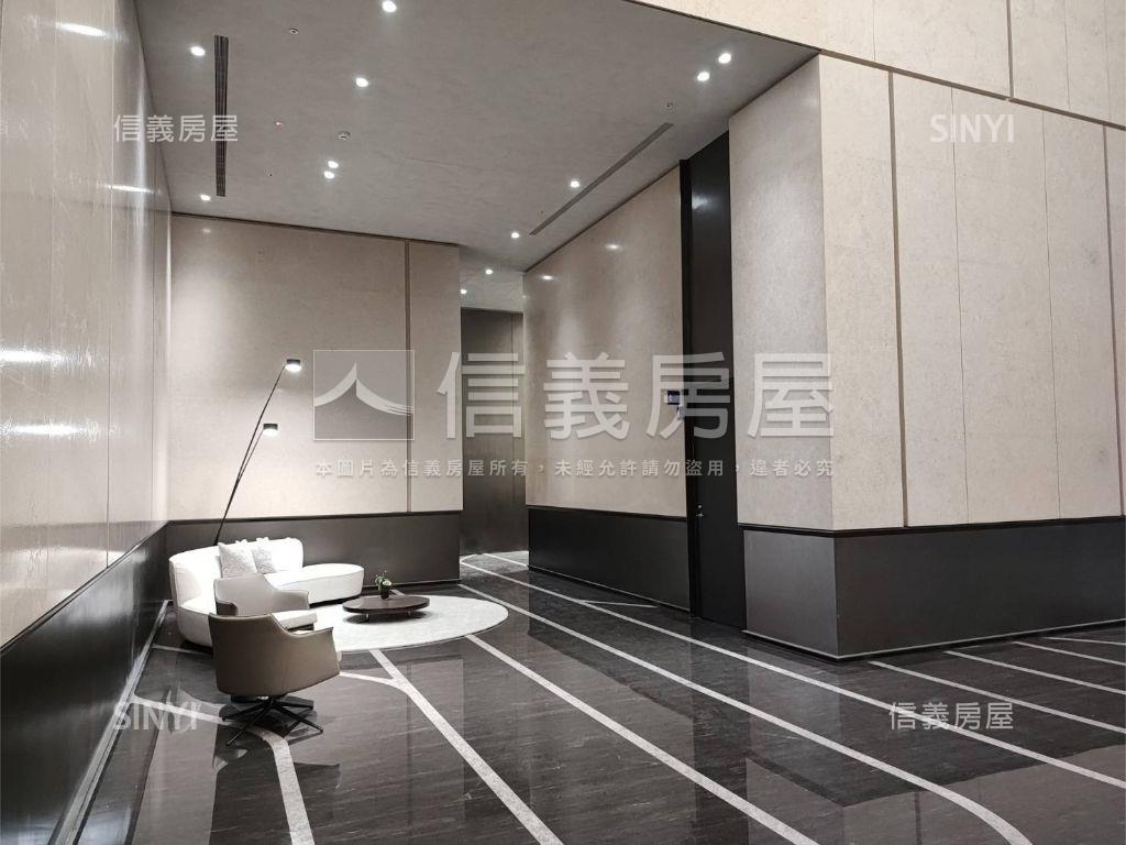 画世代稀有Ａ棟附車位房屋室內格局與周邊環境