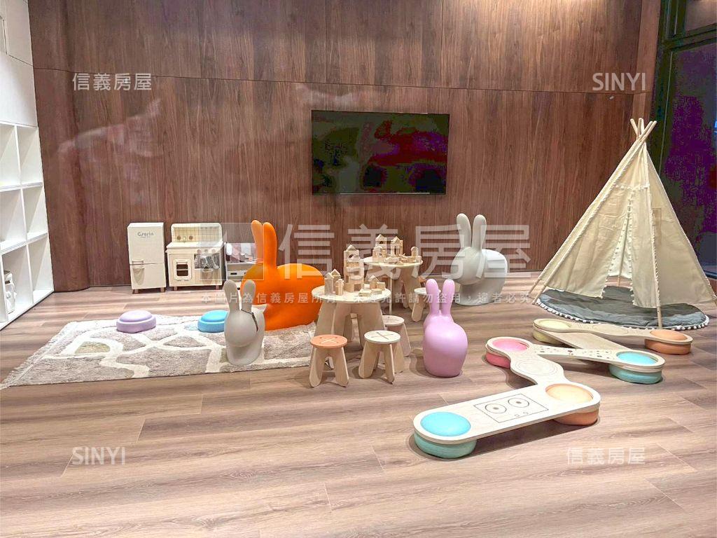 画世代稀有Ａ棟附車位房屋室內格局與周邊環境