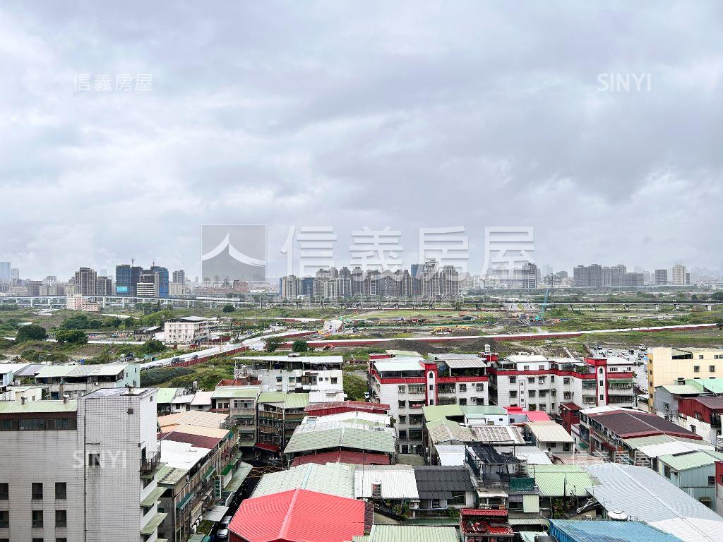 這間必看溫馨精美三房車位房屋室內格局與周邊環境