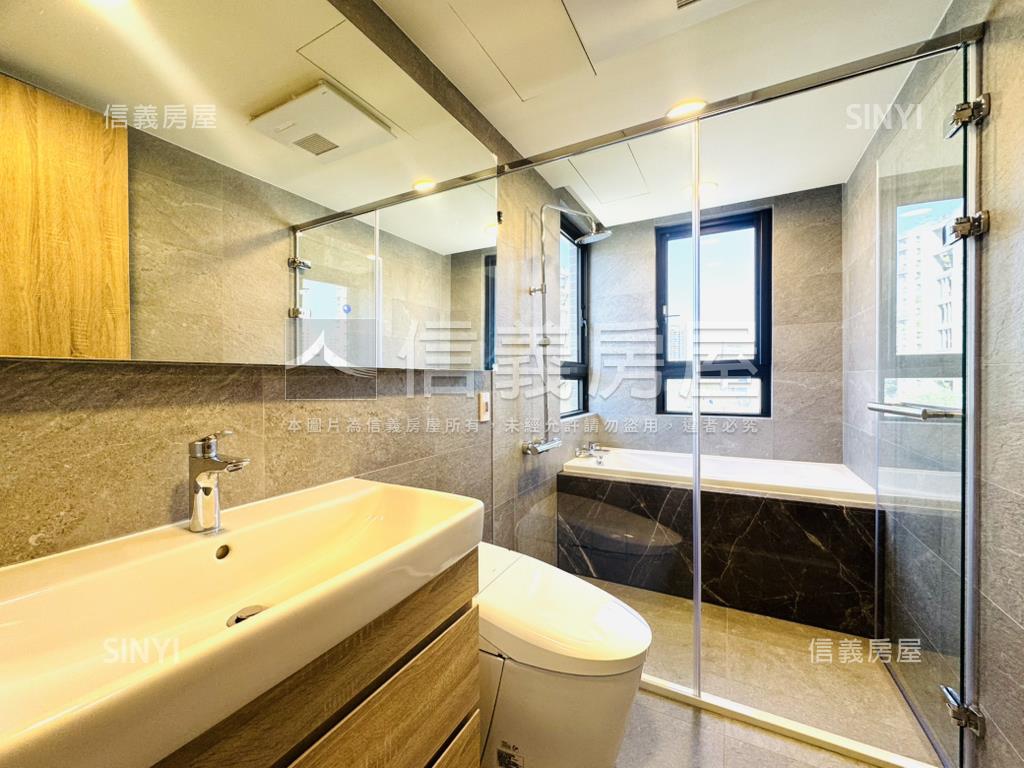 國泰美禾３房平車選這間房屋室內格局與周邊環境