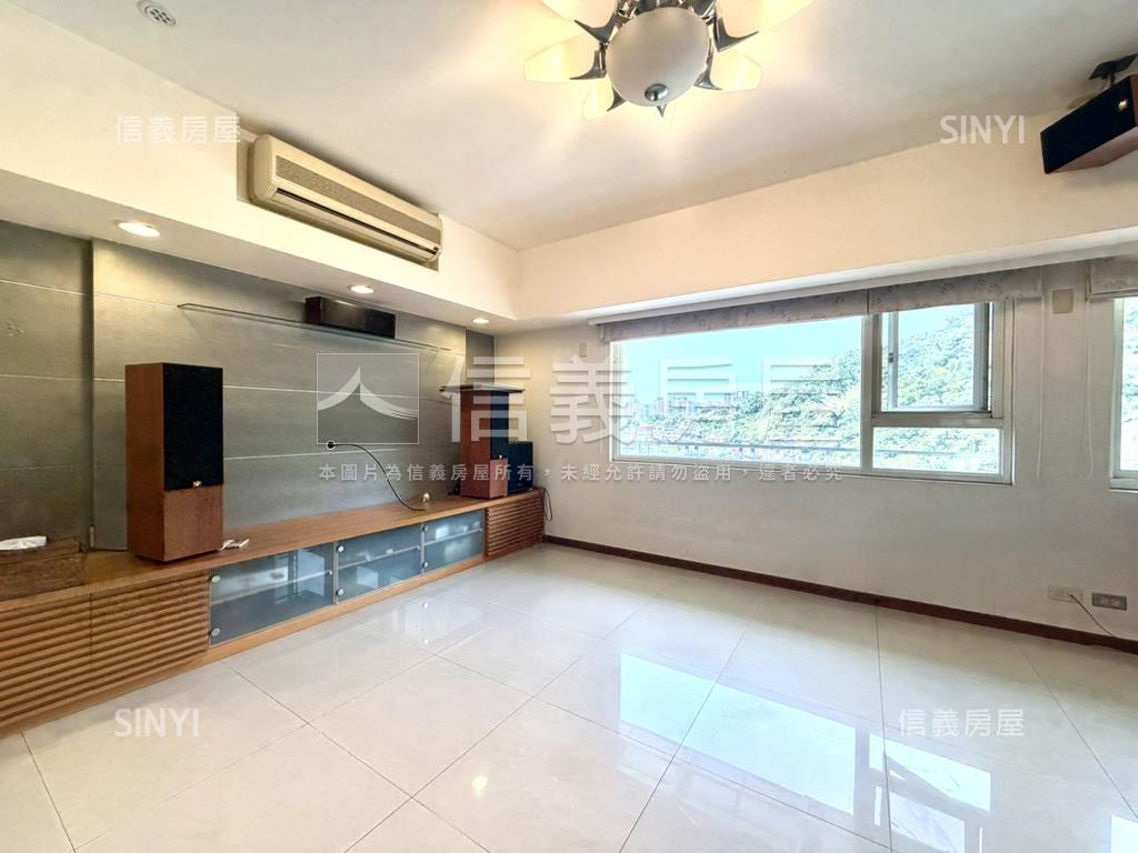 新店傳奇景觀大戶房屋室內格局與周邊環境