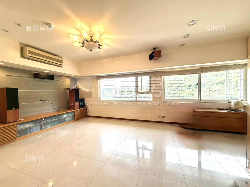 新店傳奇景觀大戶房屋室內格局與周邊環境