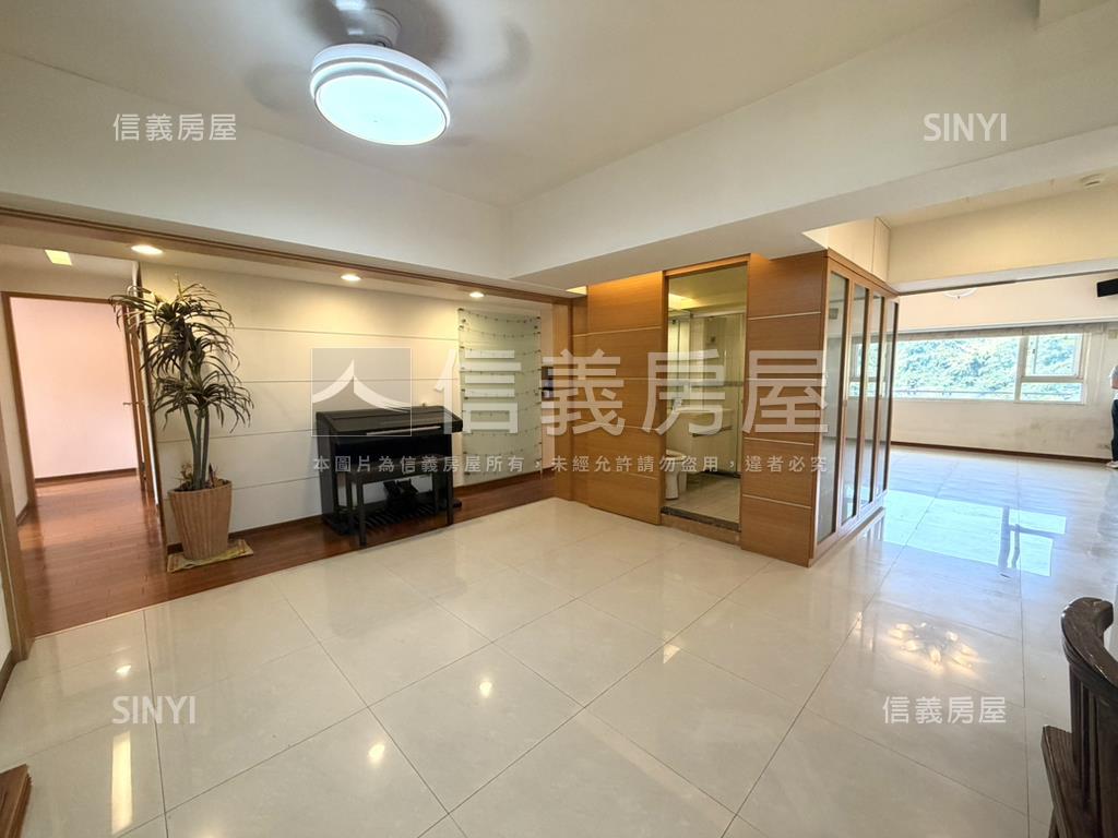 新店傳奇景觀大戶房屋室內格局與周邊環境