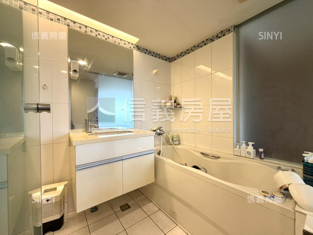 新店傳奇景觀大戶房屋室內格局與周邊環境