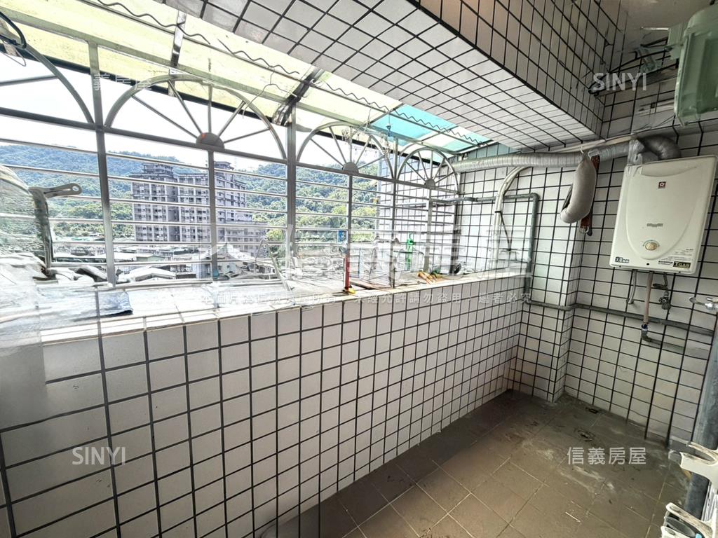 新店傳奇景觀大戶房屋室內格局與周邊環境