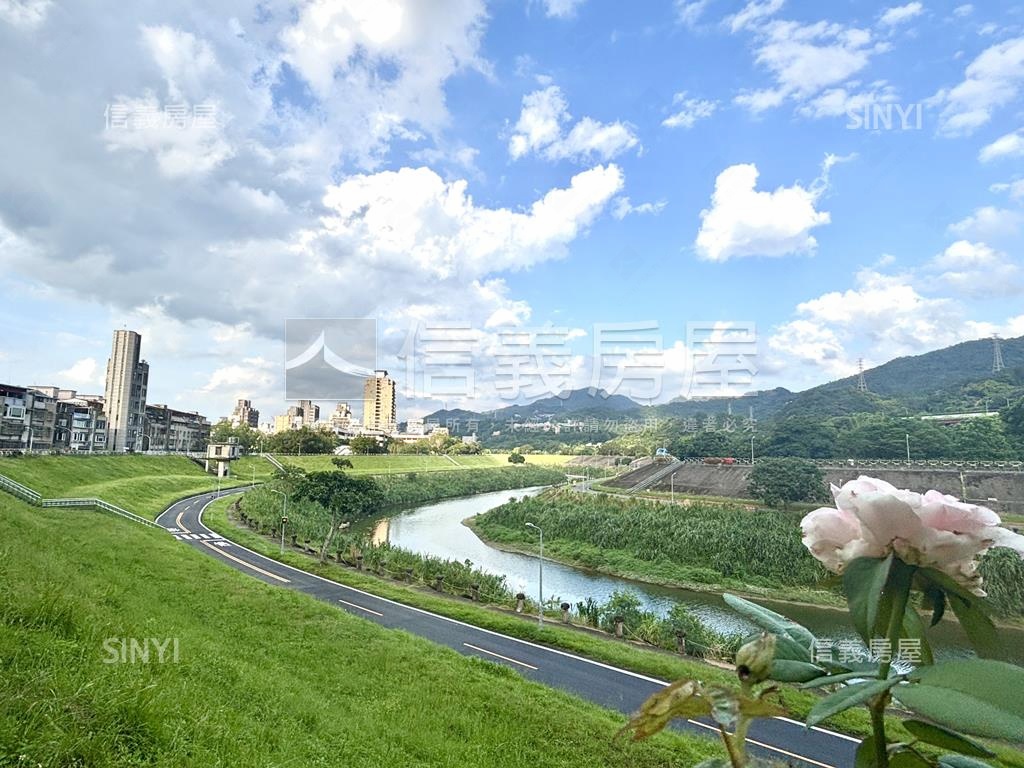 景秀鋼骨河堤首席房屋室內格局與周邊環境