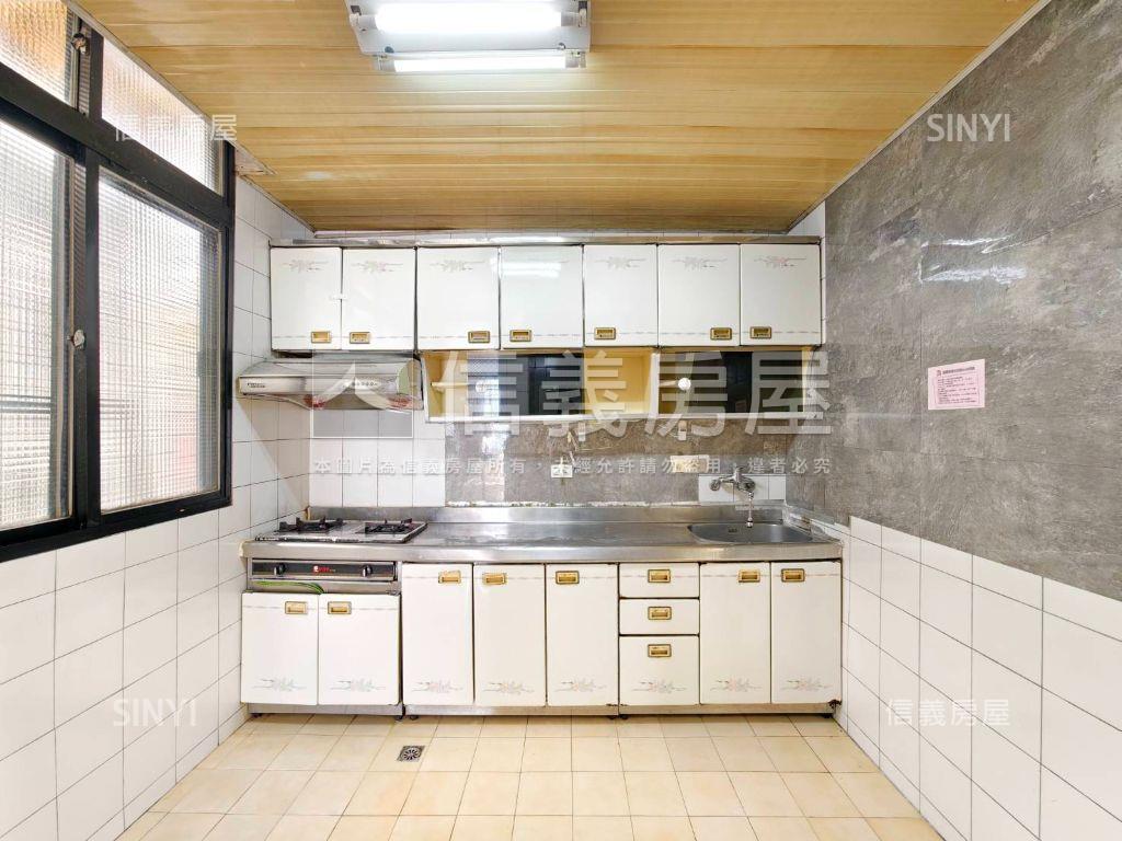 一層一戶四面採光大空間房屋室內格局與周邊環境