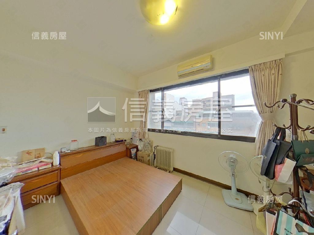 長榮蓮苑三房車位房屋室內格局與周邊環境