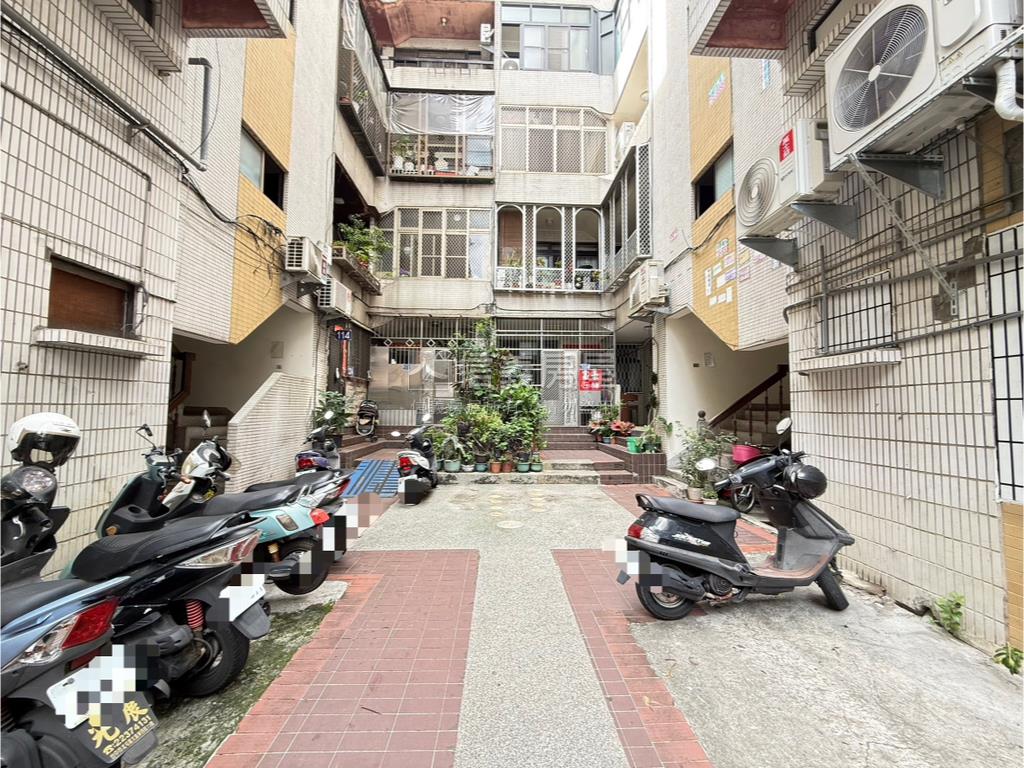 近民俗公園一樓三房寓房屋室內格局與周邊環境