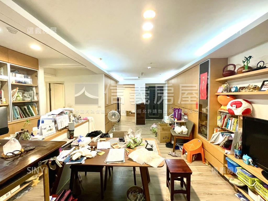 新接♬富比世♬稀有大露台房屋室內格局與周邊環境