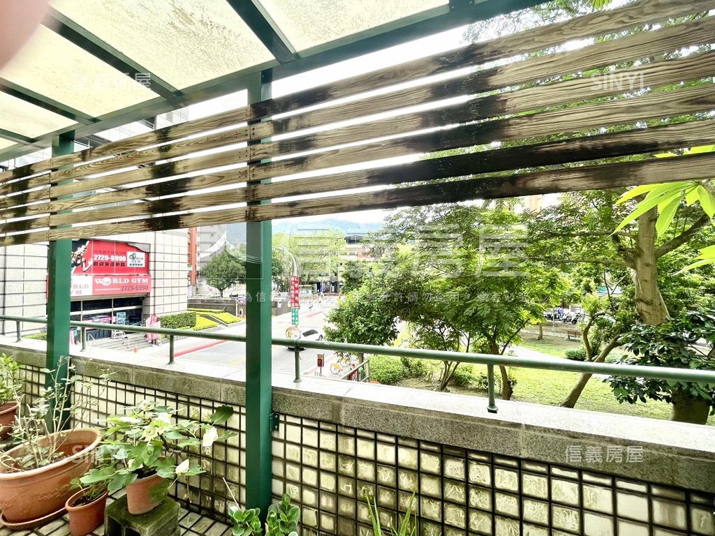 新接♬富比世♬稀有大露台房屋室內格局與周邊環境