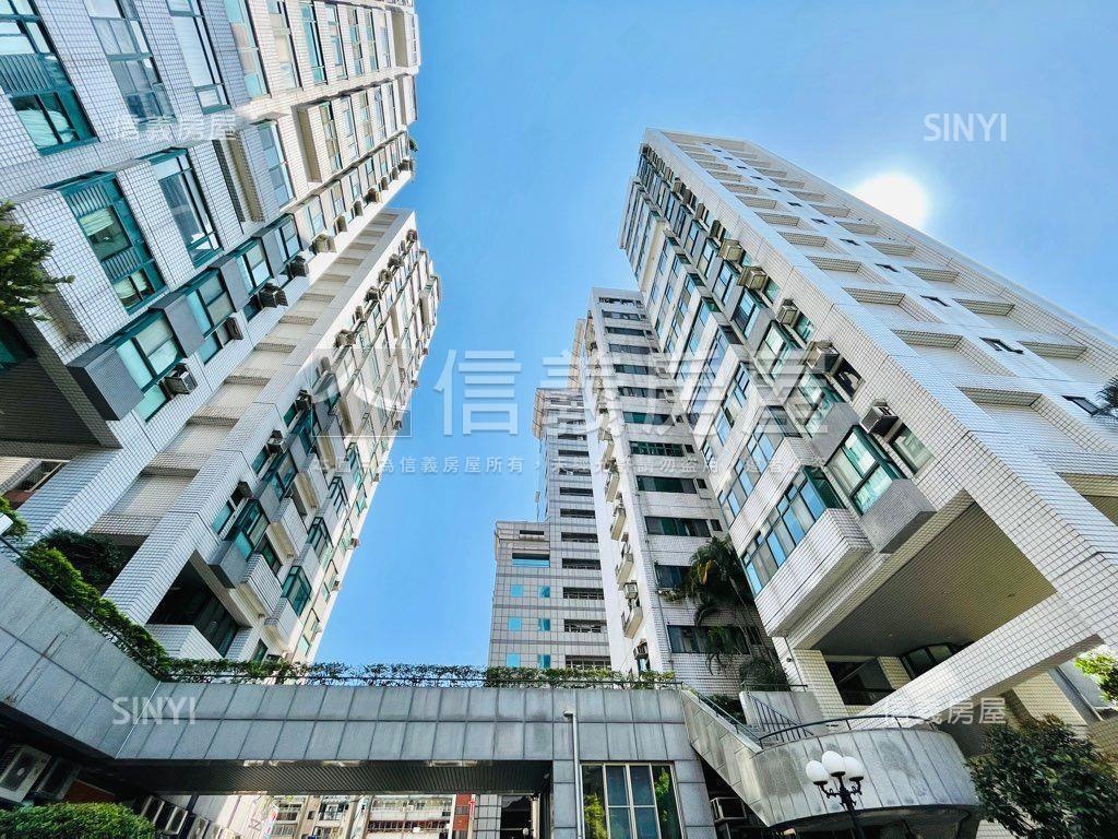 新接♬富比世♬稀有大露台房屋室內格局與周邊環境