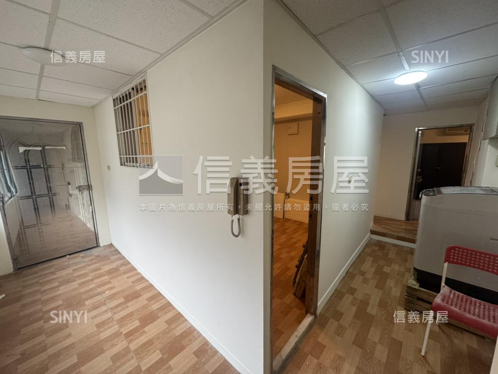 近環球˙包租公房屋室內格局與周邊環境