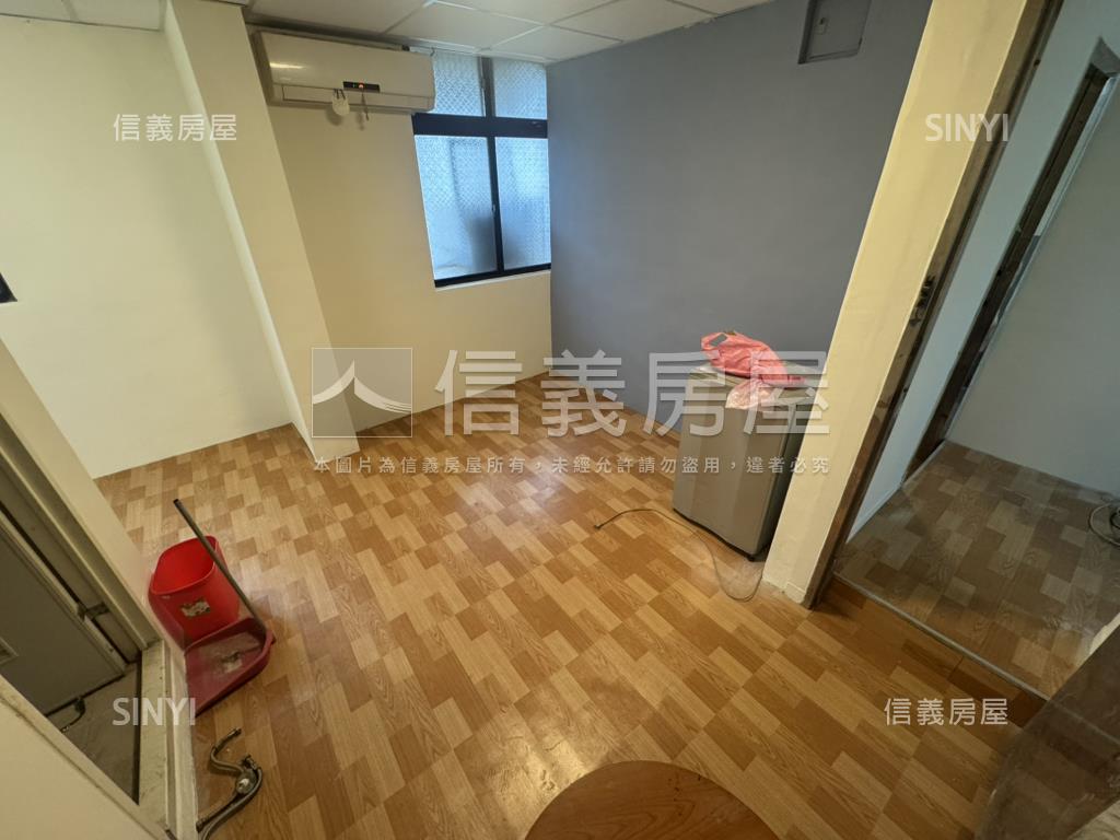 近環球˙包租公房屋室內格局與周邊環境