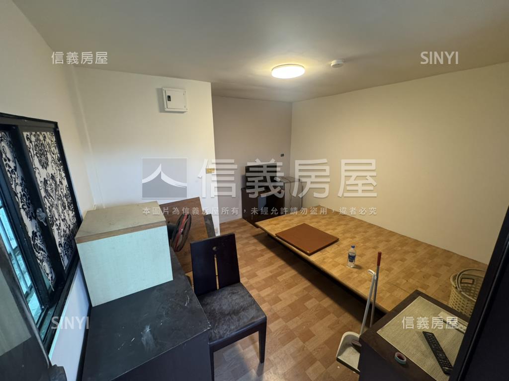 近環球˙包租公房屋室內格局與周邊環境